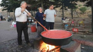 Melikgazi Belediyesi Salça Kaynatma Günleri rekor katılımla sona erdi