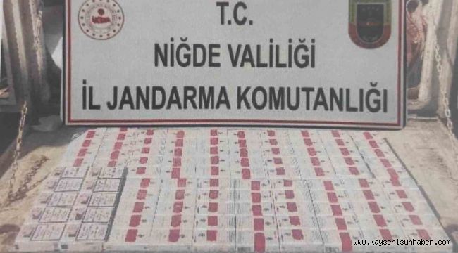 Niğde'de yol kontrolünde 370 paket kaçak sigara ele geçirildi