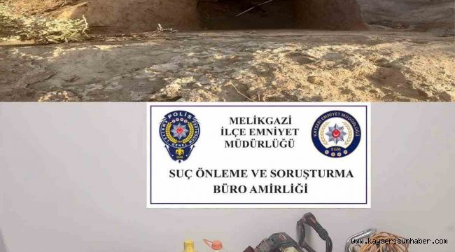 Polis ekiplerinden kaçak kazıya suçüstü: 4 gözaltı