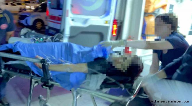 Sokak ortasında bıçaklanan yabancı uyruklu şahıs hayatını kaybetti