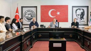 Talas'ın kütüphanelerinde üniversiteyi kazandılar, Başkan Yalçın'a teşekküre geldiler