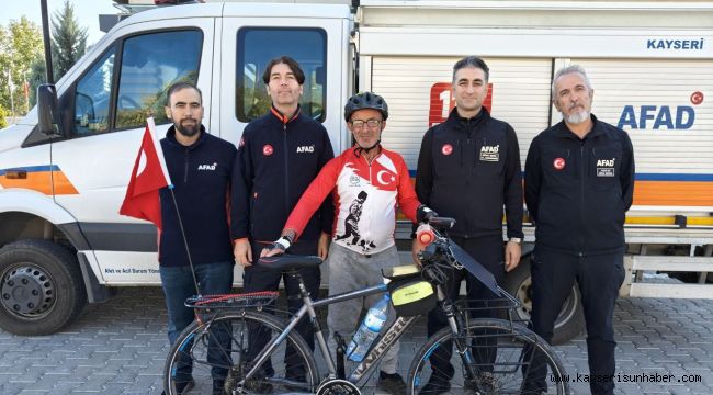 6 Şubat'ı pedallayarak anıyor