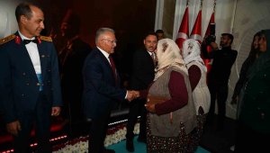 Başkan Büyükkılıç, Cumhuriyetin 102. yıl resepsiyonuna katıldı