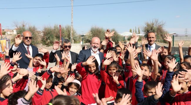 Başkan Çolakbayrakdar: "Mutlu çocuklar, güçlü ve büyük Türkiye'nin teminatıdır"