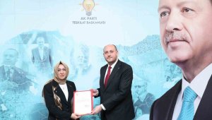 Başkan Özdoğan; Kayseri'nin ilk kadın ilçe başkanını tebrik etti