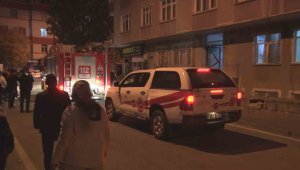 Binadaki fayans çatlağı paniğe neden oldu: bina sakinleri sokağa döküldü