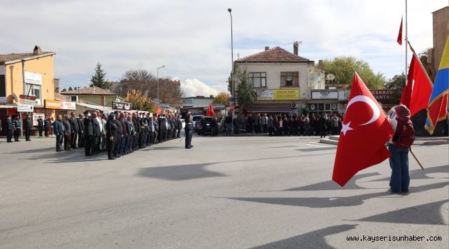 Bünyan'da 29 Ekim Cumhuriyet Bayramı çelenk töreni düzenlendi