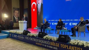 Büyükkılıç, AK Parti'nin Gaziantep'teki Yerel Yönetimler Değerlendirme Toplantısına katıldı