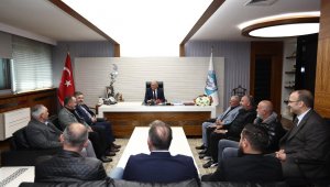 Büyükkılıç, hal esnafını makamında ağırladı