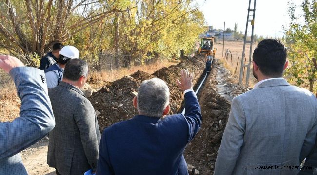Büyükşehir'in Sarız'daki alt ve üst yapı yatırımları sürüyor