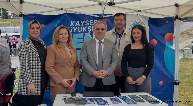 Büyükşehirden Spor Dostu Evim Kampüs Festivali'nde iletişim köprüsü