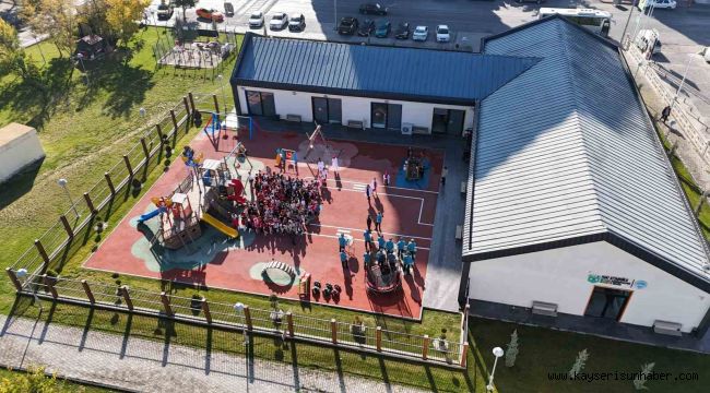 Büyükşehirin Çocuk Kütüphanesi'nde 'Cumhuriyet Bayramı coşkusu