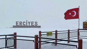 Erciyes beyaza büründü