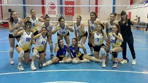 Kayseri Voleybol Kulübü Gaziantep'ten galibiyet ile döndü
