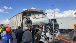 Kayseri'de 3 araçlı zincirleme kaza: 3 yaralı