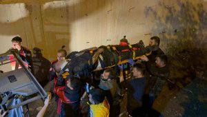 Kayseri'de kamyonet kanala uçtu: 1'i ağır 2 yaralı