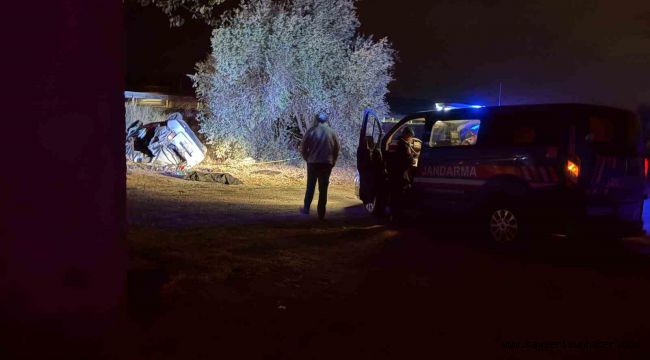 Kayseri'de takla atan otomobil şarampole yuvarlandı: 1 ölü, 2 yaralı