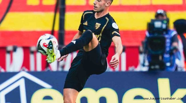 Laszlo Benes kırmızı kart gördü