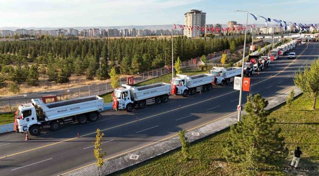 Melikgazi'nin ulaşıma kazandırdığı Albayrak Caddesi açıldı, 242 milyonluk yeni araçlar tanıtıldı