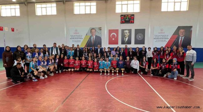2. Küme Mahalli Lig Voleybol Müsabakaları sona erdi