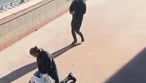 3 ilde aranan şahıs terasta yakalandı