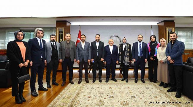 Büyükkılıç, Kayseri'nin ilk kadın ilçe başkanı Kahraman ve yönetimini ağırladı