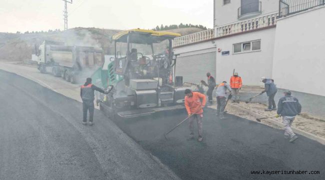 Büyükşehir'den Özvatan Küpeli Mahallesi'nde 5 bin 300 ton sıcak asfalt ile konforlu ulaşım