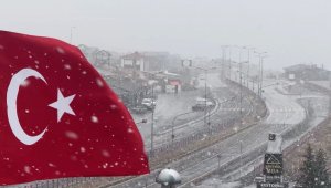 Erciyes'te kar yağışı yeniden başladı