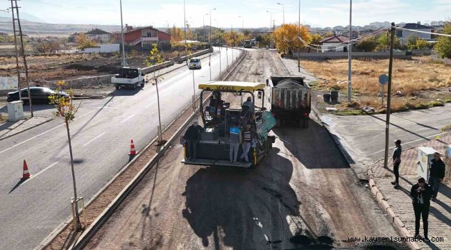 Gesi Mimar Sinan Caddesi'nde yenileme çalışması devam ediyor