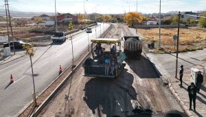 Gesi Mimar Sinan Caddesi'nde yenileme çalışması devam ediyor