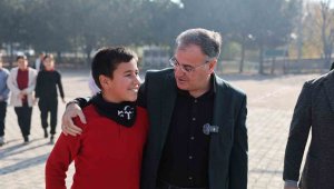 Hacılar el ele vererek geleceğe nefes oluyor