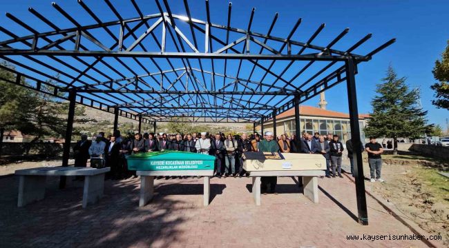 Kahreden kaza: Öğretmenin aracının çarpması sonucu hayatını kaybeden öğrenci toprağa verildi