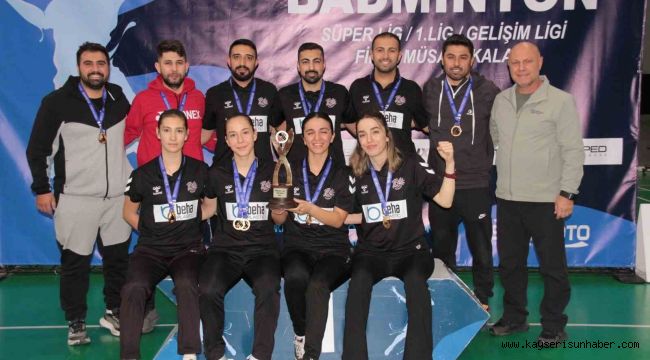 Kayseri Badminton Spor Kulübü namağlup şampiyon