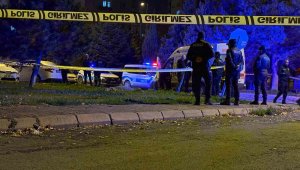 Konuşmak için çağırdığı eşini sokak ortasında öldürdü