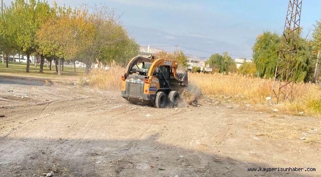 Melikgazi'nin temizlik ordusu mahalleleri pırıl pırıl yapıyor