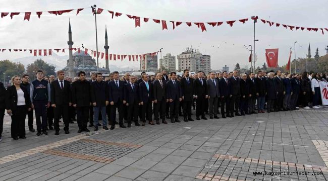 Milli Eğitim Müdürü Esen: "Erdemli bir topluma doğru giden yolda öğretmenin adanmışlığı, ideali çok önemli"