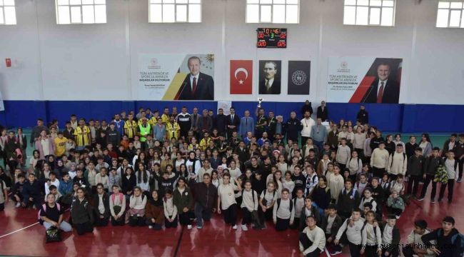 Öğretmenler hünerlerini filede sergiledi