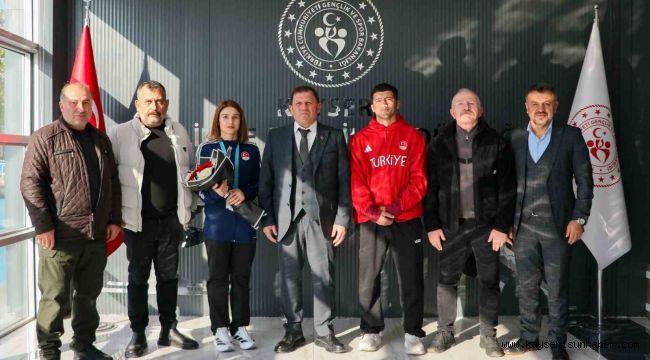 Şampiyonlara coşkulu karşılama