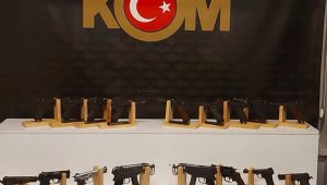 Silah tacirleri yakalandı