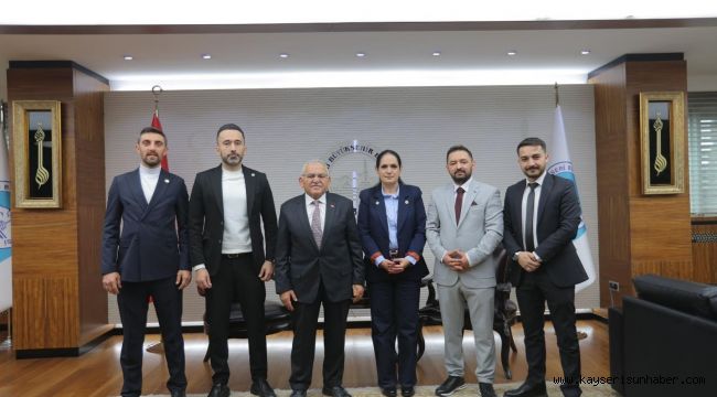 Başkan Büyükkılıç'tan Kayseri'de birlik ve istişare mesajı