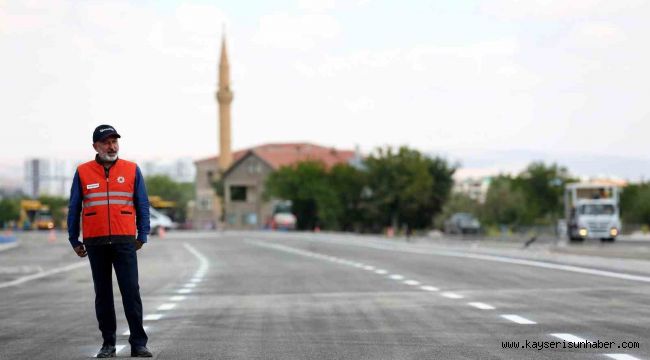 Başkan Çolakbayrakdar: "Şehrimizin ulaşımını geleceğe taşıyan devasa bir eser kazandırdık"