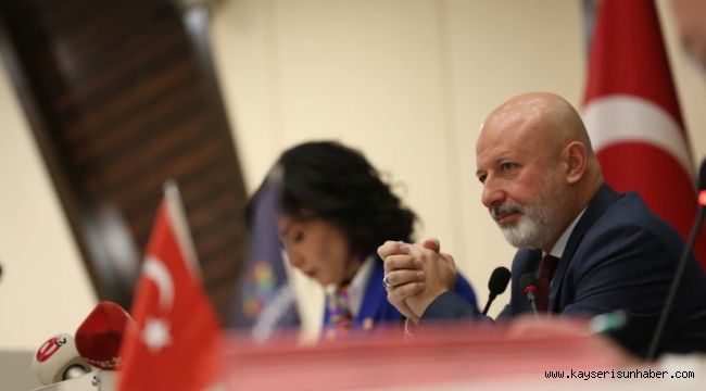 Çolakbayrakdar: "Kimse sahte kahramanlık peşine düşmesin"