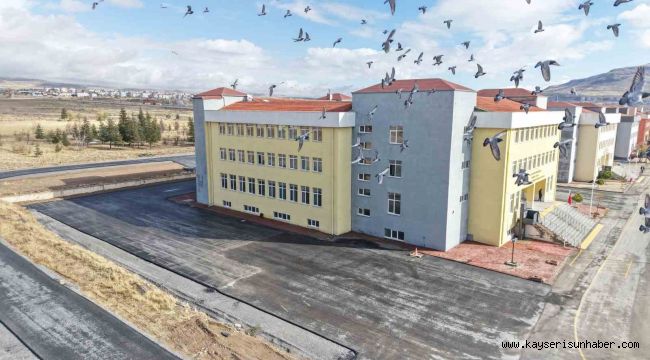 Develi'de Türkiye'de ilk ve tek akıllı sera kuruldu