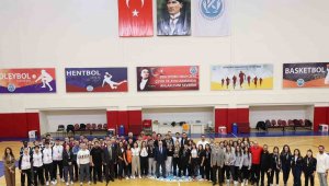 ERÜ Kadın Basketbol Takımı şampiyon oldu