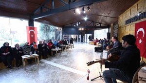 Kadın muhtarlar, seçme ve seçilme hakkını müzik ziyafeti ile kutladı