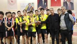 Kayseri Okul Sporları Voleybol Genç Erkekler müsabakaları tamamlandı
