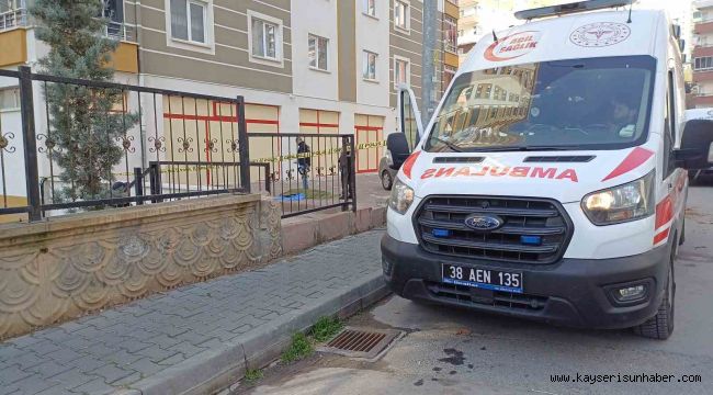 Kayseri'de 8. kattan düşen kadın öldü