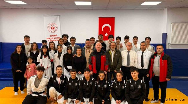 Kayseri'de Jujitsu sporcuları 2026 startını verdi