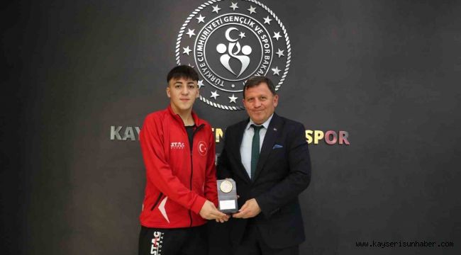 Kenan Eren Kahraman'dan Ali İhsan Kabakcı'ya ziyaret