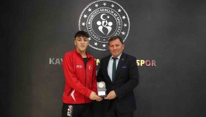 Kenan Eren Kahraman'dan Ali İhsan Kabakcı'ya ziyaret